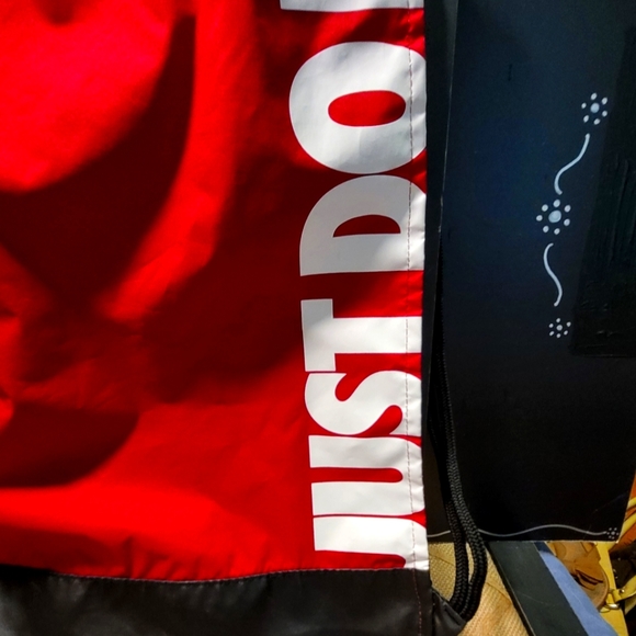 Nike Drawstring backpack - Picture 2 of 7